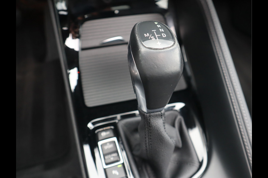 BMW X1 sDrive18i 136 PK High Executive / Panoramadak