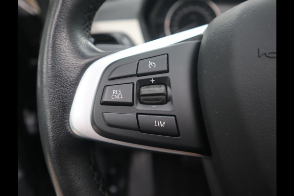 BMW X1 sDrive18i 136 PK High Executive / Panoramadak