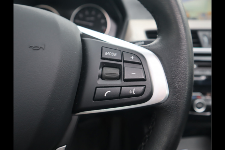 BMW X1 sDrive18i 136 PK High Executive / Panoramadak