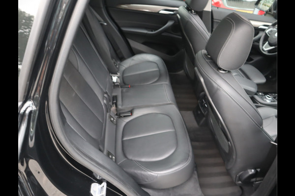BMW X1 sDrive18i 136 PK High Executive / Panoramadak
