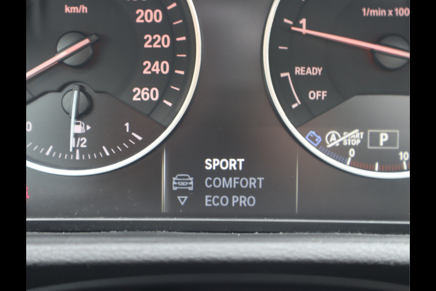BMW X1 sDrive18i 136 PK High Executive / Panoramadak