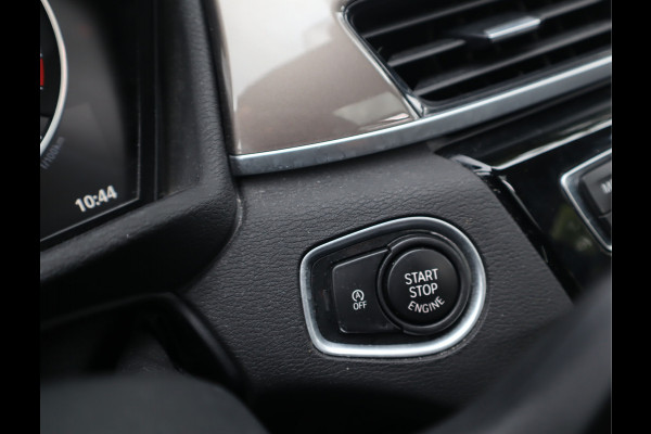 BMW X1 sDrive18i 136 PK High Executive / Panoramadak
