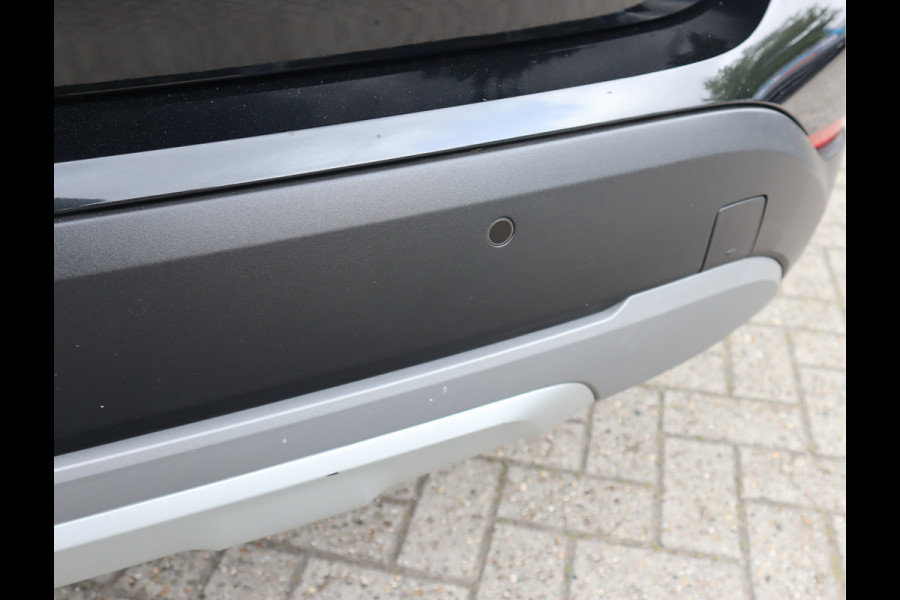 BMW X1 sDrive18i 136 PK High Executive / Panoramadak