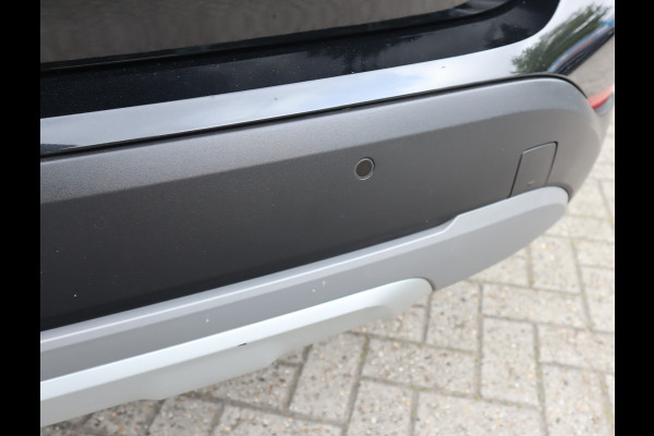 BMW X1 sDrive18i 136 PK High Executive / Panoramadak