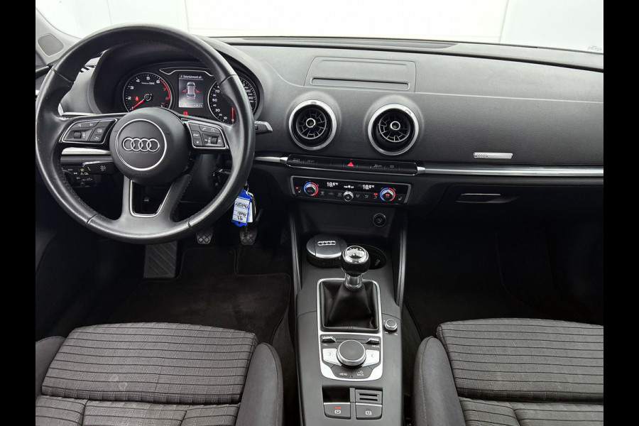 Audi A3 Sportback 1.5 TFSI CoD Sport Lease Edition (NAVIGATIE, CLIMA, STOELVERWARMING, PARKEERSENSOREN, GOED ONDERHOUDEN)