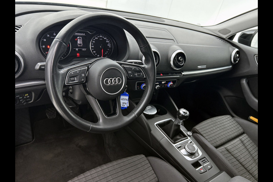 Audi A3 Sportback 1.5 TFSI CoD Sport Lease Edition (NAVIGATIE, CLIMA, STOELVERWARMING, PARKEERSENSOREN, GOED ONDERHOUDEN)