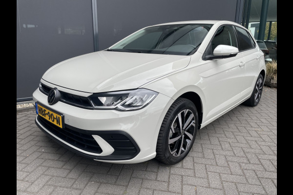 Volkswagen Polo 1.0 TSI Life Edition Airco - Achteruitrijcamera - Parkeersensoren achter - Stuur leder - Multifunctioneel stuurwiel - Cruise control - Climate control - Stoelverwarming - Apple carplay -