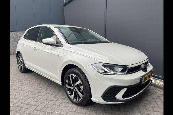 Volkswagen Polo 1.0 TSI Life Edition Airco - Achteruitrijcamera - Parkeersensoren achter - Stuur leder - Multifunctioneel stuurwiel - Cruise control - Climate control - Stoelverwarming - Apple carplay -