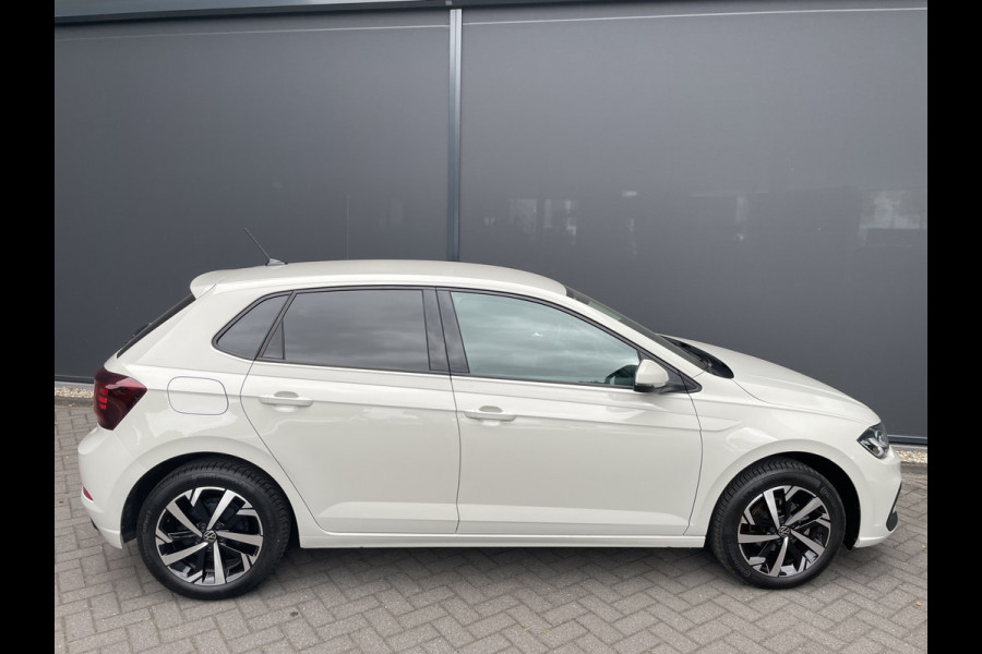 Volkswagen Polo 1.0 TSI Life Edition Airco - Achteruitrijcamera - Parkeersensoren achter - Stuur leder - Multifunctioneel stuurwiel - Cruise control - Climate control - Stoelverwarming - Apple carplay -