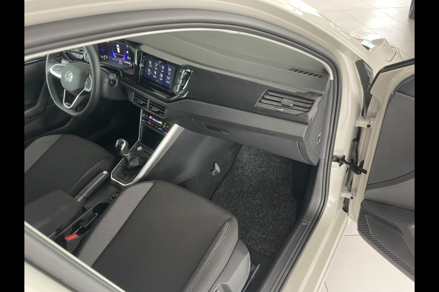 Volkswagen Polo 1.0 TSI Life Edition Airco - Achteruitrijcamera - Parkeersensoren achter - Stuur leder - Multifunctioneel stuurwiel - Cruise control - Climate control - Stoelverwarming - Apple carplay -