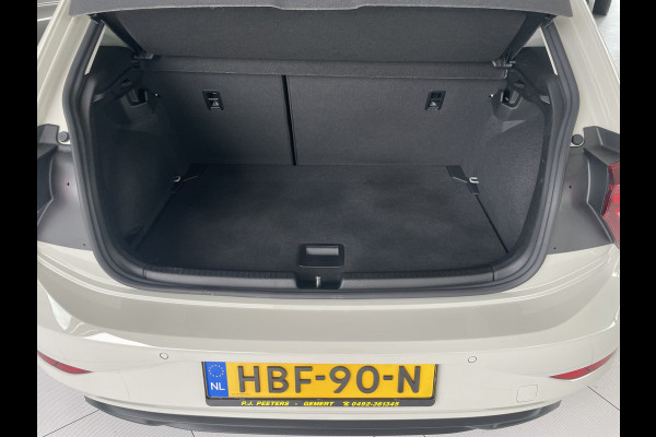 Volkswagen Polo 1.0 TSI Life Edition Airco - Achteruitrijcamera - Parkeersensoren achter - Stuur leder - Multifunctioneel stuurwiel - Cruise control - Climate control - Stoelverwarming - Apple carplay -