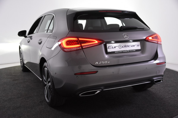Mercedes-Benz A-Klasse 250 e *1ste Eigenaar*Leer*Ambiente*Full Dashboard*