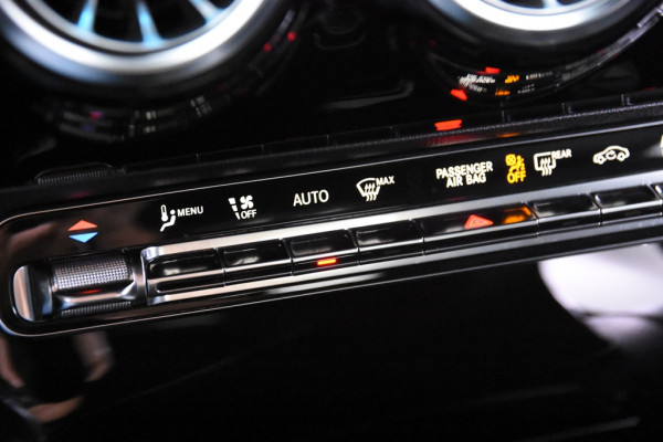 Mercedes-Benz A-Klasse 250 e *1ste Eigenaar*Leer*Ambiente*Full Dashboard*