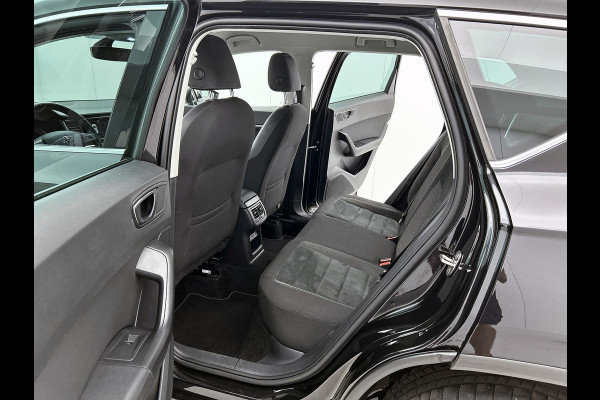 Seat Ateca 1.0 EcoTSI Style Business Intense Sport (CARPLAY, CAMERA, 1e EIGENAAR, ELEKT. ACHTERKLEP, GOED ONDERHOUDEN)
