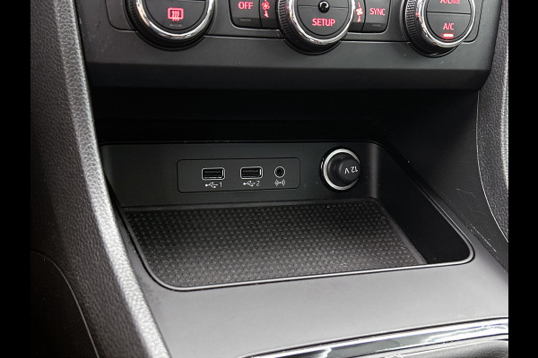 Seat Ateca 1.0 EcoTSI Style Business Intense Sport (CARPLAY, CAMERA, 1e EIGENAAR, ELEKT. ACHTERKLEP, GOED ONDERHOUDEN)