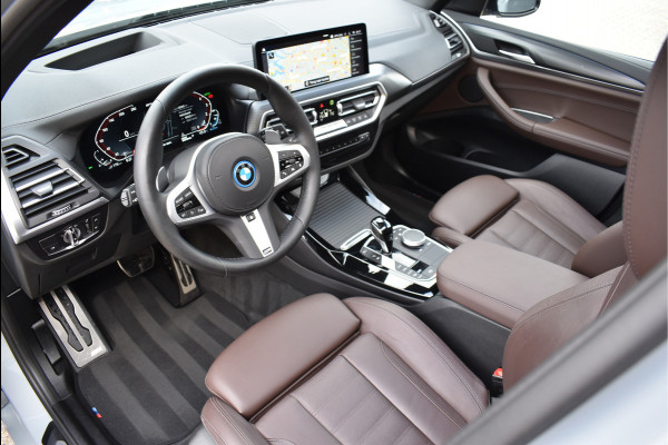 BMW X3 xDrive30e M-Sport Pakket 292 Pk Brooklyn Grau Laser Led Pano Navi Leder HUD Camera 20 Inch