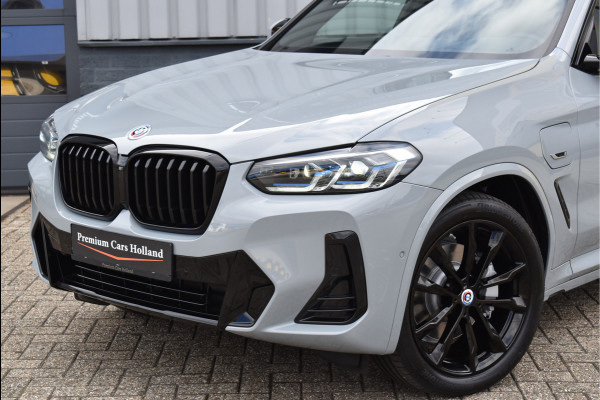 BMW X3 xDrive30e M-Sport Pakket 292 Pk Brooklyn Grau Laser Led Pano Navi Leder HUD Camera 20 Inch