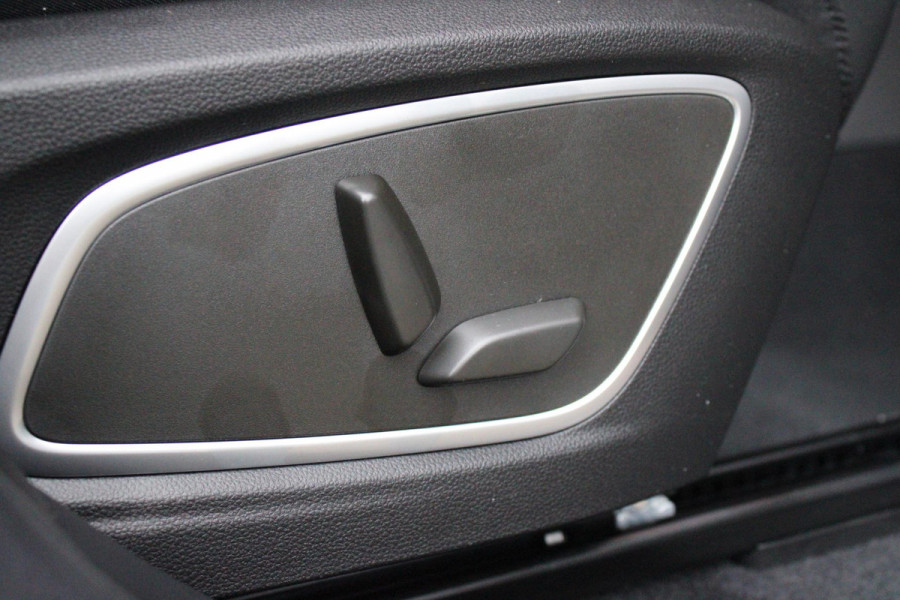 Renault Austral E-TECH FULL HYBRID 200PK ICONIC ESPIRIT ALPINE | | ELEKTRISCH BEDIENBARE VOORSTOELEN | PREMIUM HARMAN/KARDON AUDIO | MATRIX LED KOPLAMPEN | PARKEERSENSOREN VOOR + ACHTER | ELEKTRISCHE BEDIENBARE KOFFERKLEP | DODEHOEKDETECTIE | PANORAMADAK | KEYLESS ENTRY | SFEERVERLICHTING | DRAADLOOS APPLE CARPLAY/ANDROID AUTO | STOEL/STUUR/VOORRUIT VERWARMING | DIGITAAL INSTRUMENTARIUM | NIEUWE AUTO! |