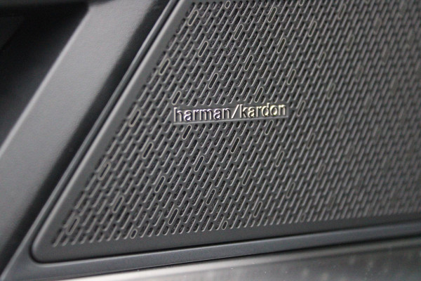 Renault Austral E-TECH FULL HYBRID 200PK ICONIC ESPIRIT ALPINE | | ELEKTRISCH BEDIENBARE VOORSTOELEN | PREMIUM HARMAN/KARDON AUDIO | MATRIX LED KOPLAMPEN | PARKEERSENSOREN VOOR + ACHTER | ELEKTRISCHE BEDIENBARE KOFFERKLEP | DODEHOEKDETECTIE | PANORAMADAK | KEYLESS ENTRY | SFEERVERLICHTING | DRAADLOOS APPLE CARPLAY/ANDROID AUTO | STOEL/STUUR/VOORRUIT VERWARMING | DIGITAAL INSTRUMENTARIUM | NIEUWE AUTO! |