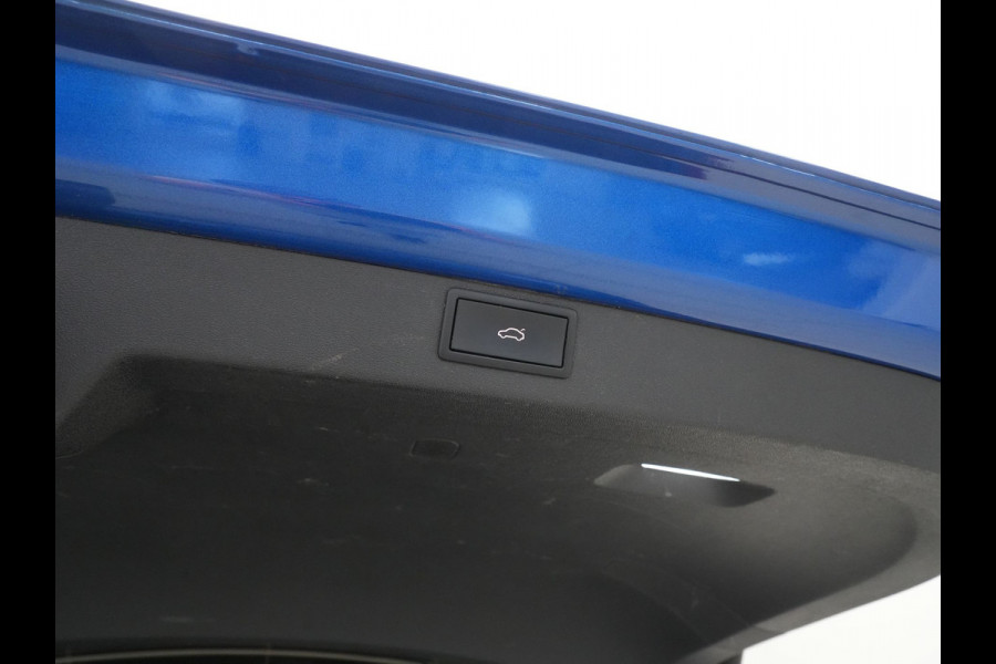Škoda ENYAQ iV 80 First Edition Leder Matrix Led Trekhaak Camera