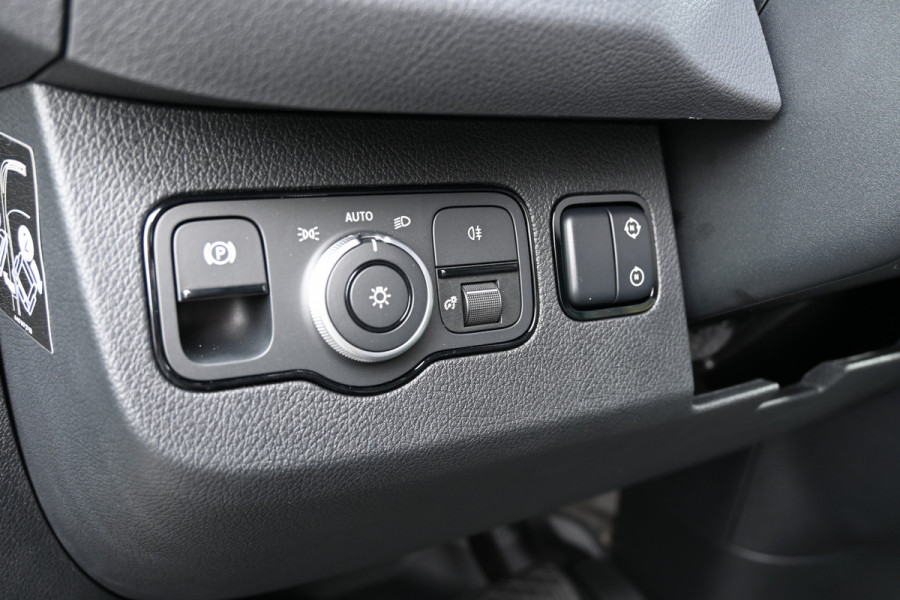 Mercedes-Benz Sprinter 319 CDI 4x4 L2H2 Pro Distronic, Draaistoelen, LED, Electrische schuifdeur