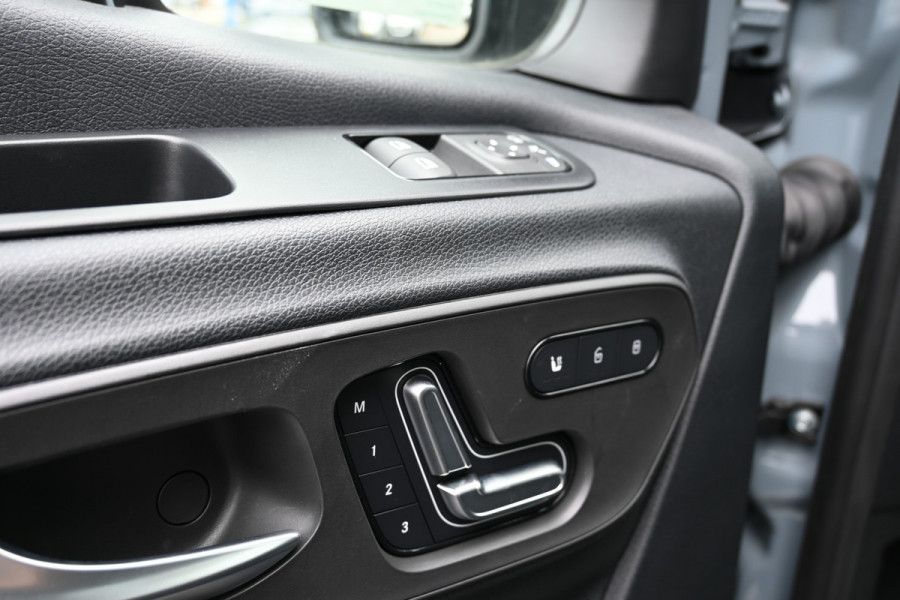 Mercedes-Benz Sprinter 319 CDI 4x4 L2H2 Pro Distronic, Draaistoelen, LED, Electrische schuifdeur