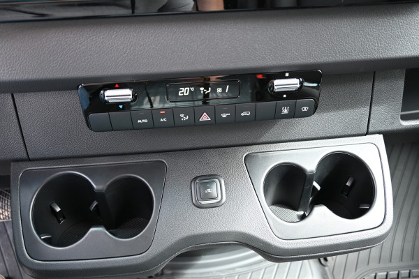 Mercedes-Benz Sprinter 319 CDI 4x4 L2H2 Pro Distronic, Draaistoelen, LED, Electrische schuifdeur