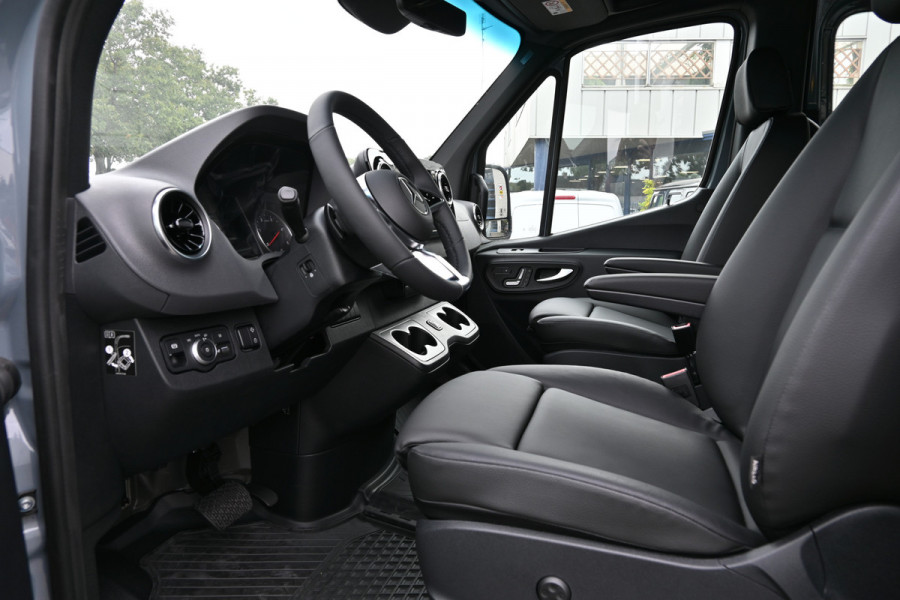 Mercedes-Benz Sprinter 319 CDI 4x4 L2H2 Pro Distronic, Draaistoelen, LED, Electrische schuifdeur
