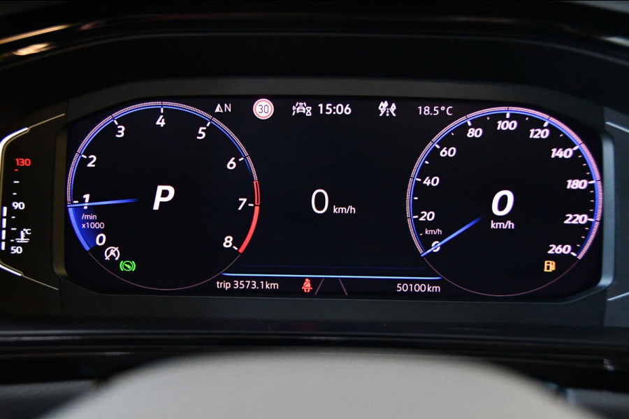 Volkswagen T-Roc 1.5 TSI R-Line Pano/Beats/Iq-light