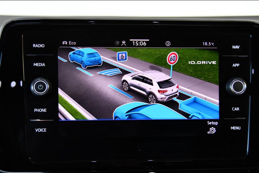 Volkswagen T-Roc 1.5 TSI R-Line Pano/Beats/Iq-light