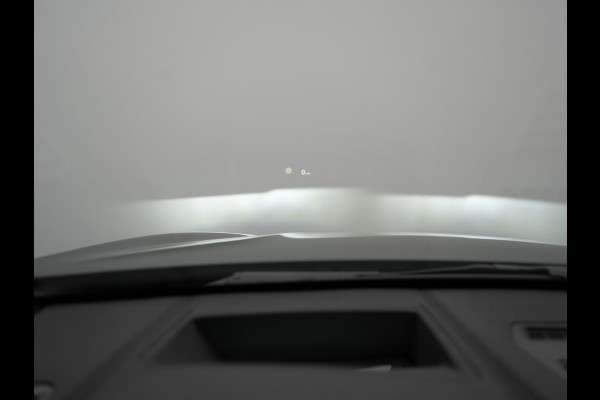 BMW X1 sDrive20i Sportline Automaat 192pk | Trekhaak Afneembaar | Panodak | Head Up | Lederen Sportstoelen Verwarmd | Navigatie | Camera | Sfeerverlichting | Virtual  | DAB |