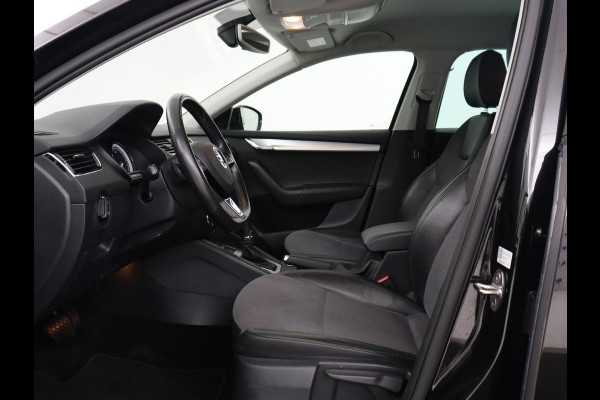 Škoda Octavia 1.0 TSI Ambition | Trekhaak | Stoelverwarming | Carplay | Full LED | Half leder | Navigatie | Sportstuur | Parkeerhulp | Climate control | Cruise control | DAB
