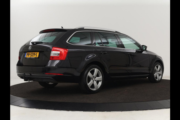 Škoda Octavia 1.0 TSI Ambition | Trekhaak | Stoelverwarming | Carplay | Full LED | Half leder | Navigatie | Sportstuur | Parkeerhulp | Climate control | Cruise control | DAB