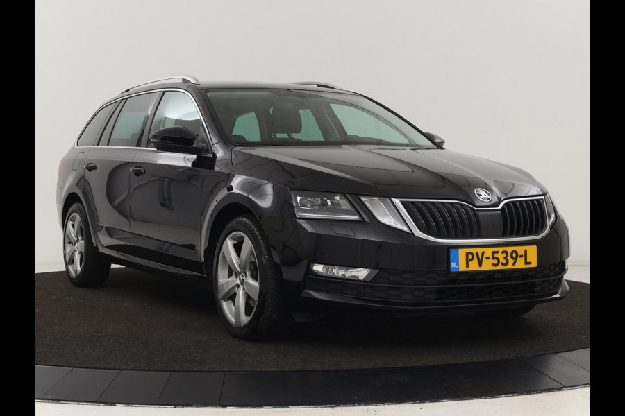 Škoda Octavia 1.0 TSI Ambition | Trekhaak | Stoelverwarming | Carplay | Full LED | Half leder | Navigatie | Sportstuur | Parkeerhulp | Climate control | Cruise control | DAB