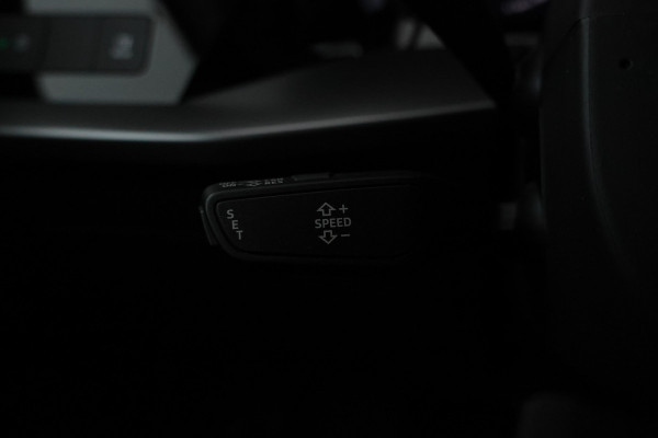 Audi A3 Sportback 30 TDI Business edition Automaat, Leer, Virtual, Sportstoelen