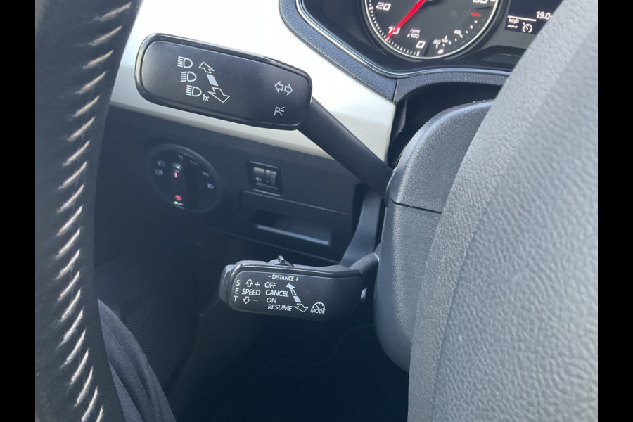 Seat Arona 1.0 TSI Automaat Xcellence Carplay Trekhaak Stoelverw. Business Intense