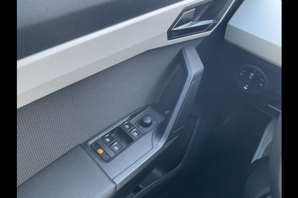 Seat Arona 1.0 TSI Automaat Xcellence Carplay Trekhaak Stoelverw. Business Intense