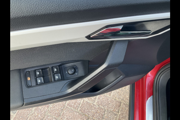 Seat Arona 1.0 TSI Automaat Xcellence Carplay Trekhaak Stoelverw. Business Intense