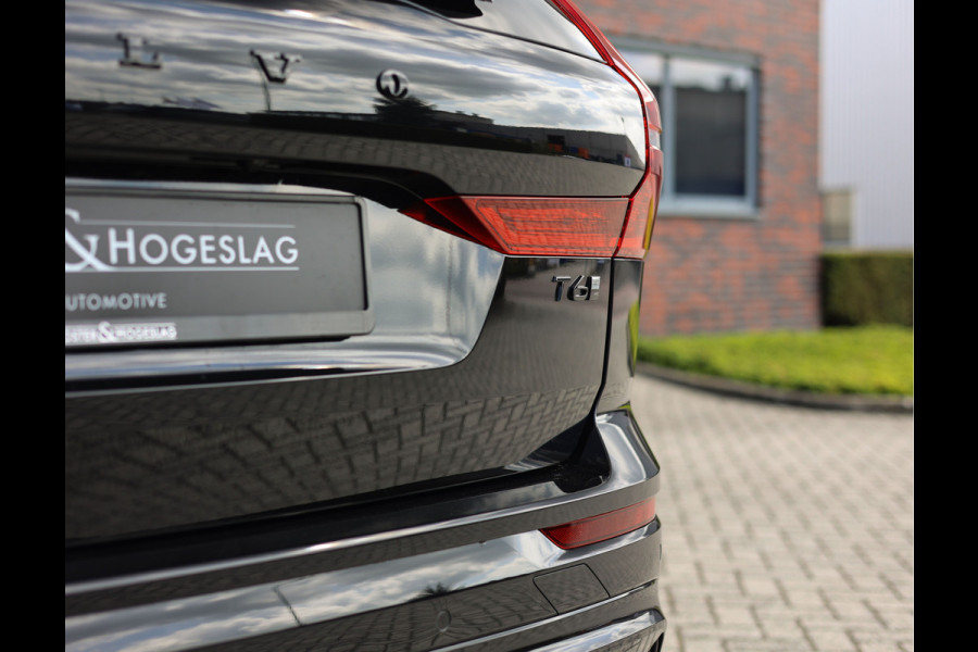 Volvo XC60 T6 AWD Ultra Black Edition | Trekhaak - Head Up - Direct leverbaar ZWART 1319193