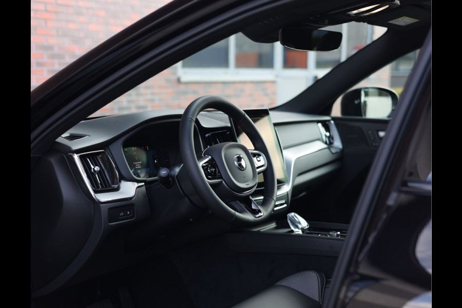 Volvo XC60 T6 AWD Ultra Black Edition | Trekhaak - Head Up - Direct leverbaar ZWART 1319193