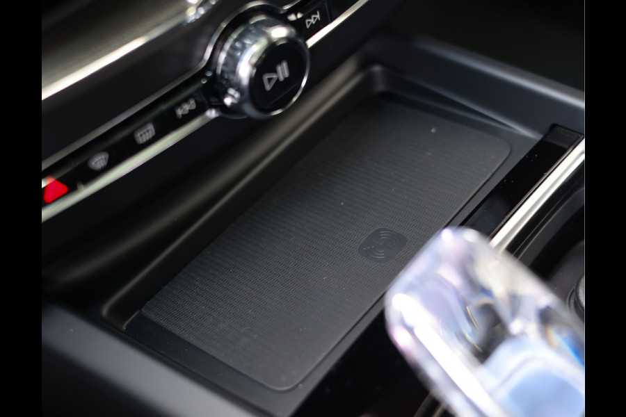 Volvo XC60 T6 AWD Ultra Black Edition | Trekhaak - Head Up - Direct leverbaar ZWART 1319193