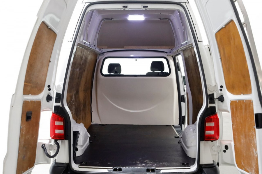 Volkswagen Transporter 2.0 TSI 150pk Benzine L2H3 Trendline Airco/Camera/Camper? BPM-VRIJ 03-2019 Volkswagen Transporter 2.0 TSI 150pk Benzine L2H3 Trendline Airco/Camera/Camper? BPM-VRIJ 03-2019