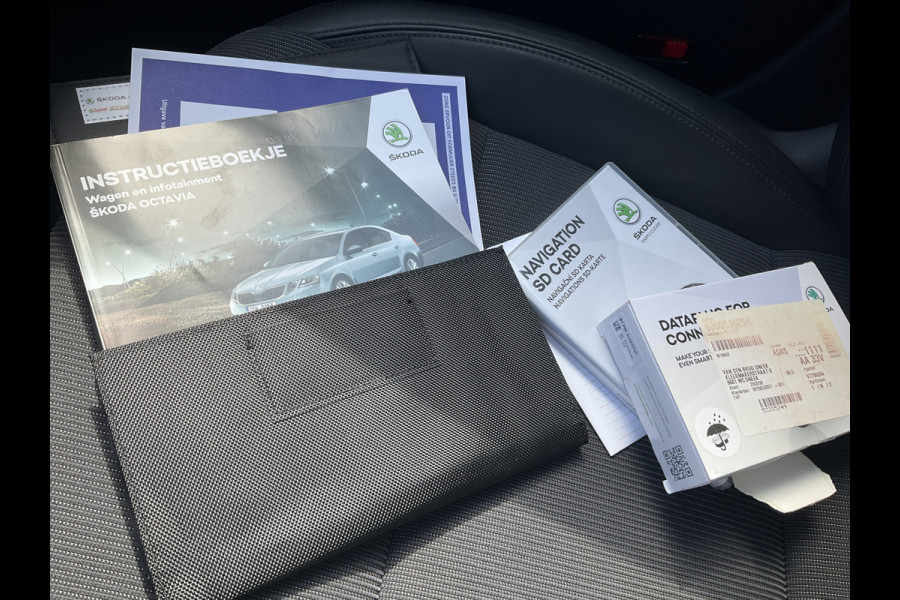 Škoda Octavia Combi 1.6 TDI Automaat Clever Edition Navi Stoelverw. Trekhaak