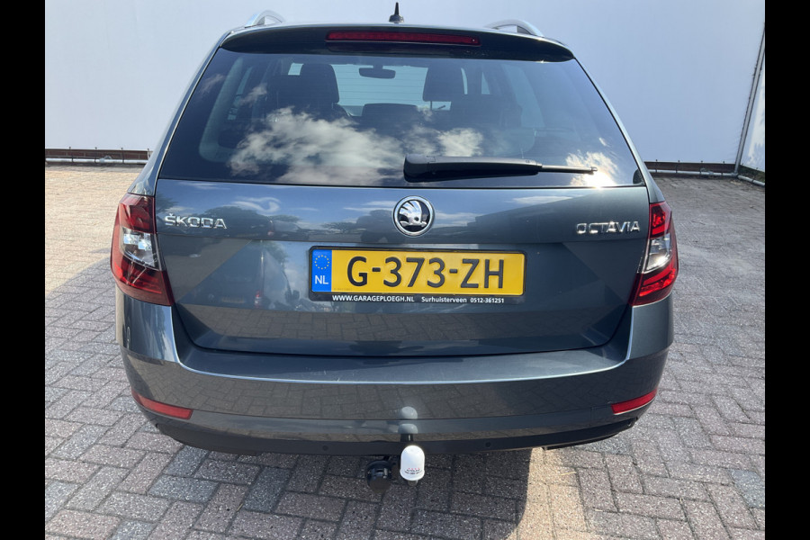 Škoda Octavia Combi 1.6 TDI Automaat Clever Edition Navi Stoelverw. Trekhaak