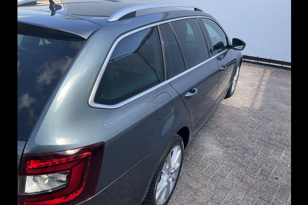 Škoda Octavia Combi 1.6 TDI Automaat Clever Edition Navi Stoelverw. Trekhaak