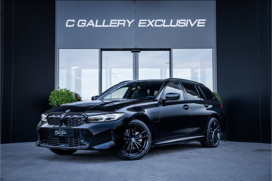 BMW 3 Serie Touring 330e xDrive - M Sport | Panorama | H&K | Memory | 360 Camera | HUD