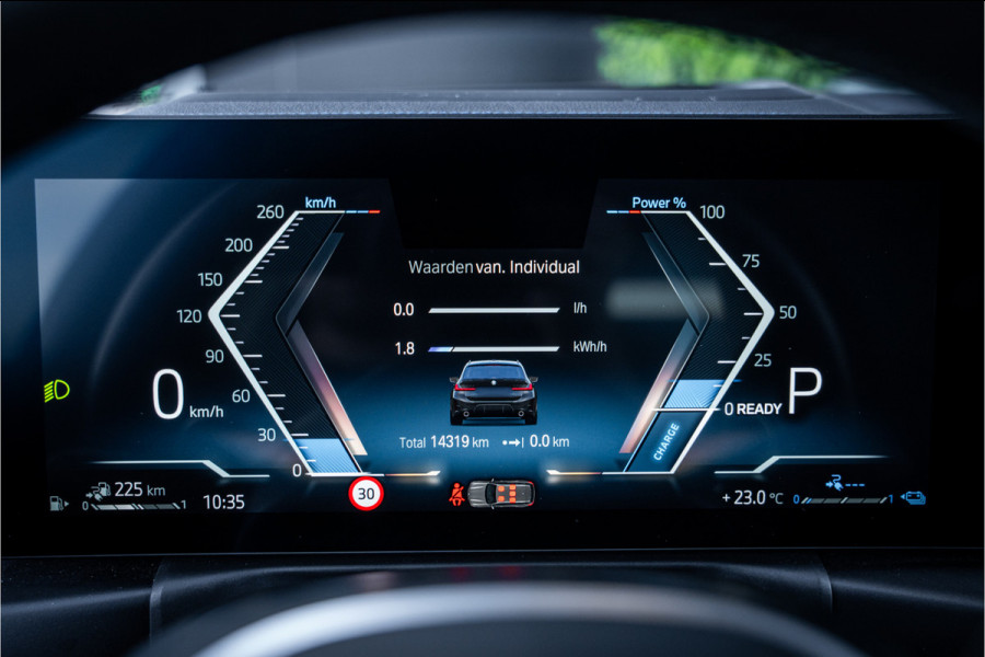 BMW 3 Serie Touring 330e xDrive - M Sport | Panorama | H&K | Memory | 360 Camera | HUD