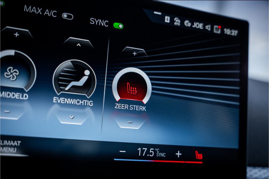 BMW 3 Serie Touring 330e xDrive - M Sport | Panorama | H&K | Memory | 360 Camera | HUD