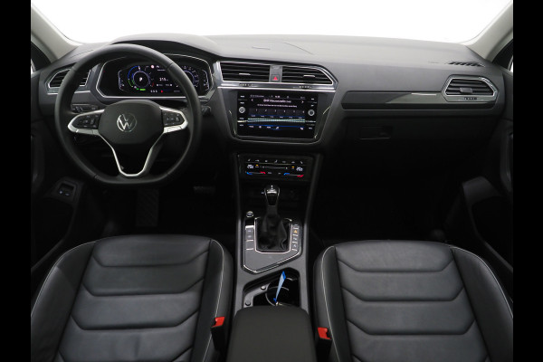 Volkswagen Tiguan 1.4 TSI eHybrid Elegance Exclusive | Panoramadak | Leder | 360 | Adaptive Cruise | Virtual | Carplay