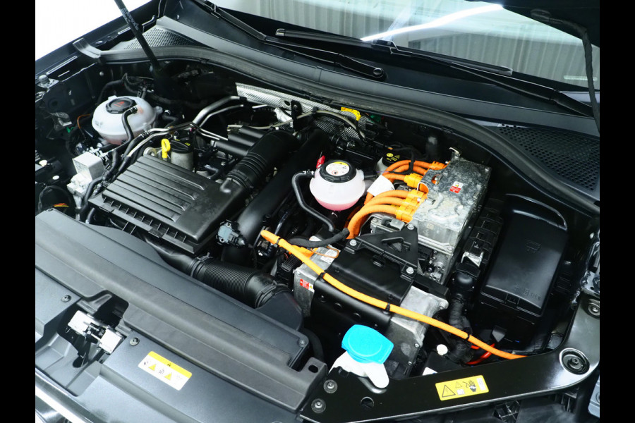 Volkswagen Tiguan 1.4 TSI eHybrid Elegance Exclusive | Panoramadak | Leder | 360 | Adaptive Cruise | Virtual | Carplay